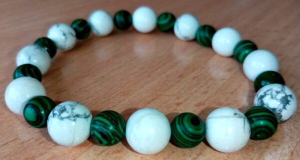 Green Malachite and White Howlite Stretchy Bracelet